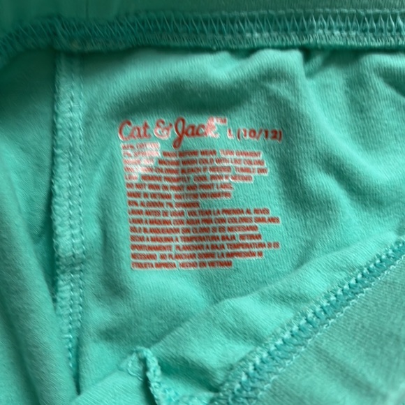 2 pairs of capris - Picture 2 of 4